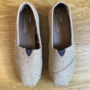 Burlap Toms